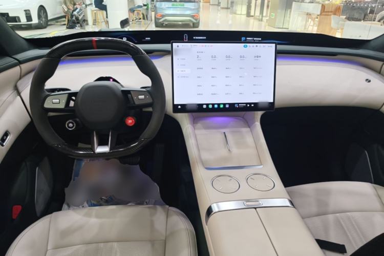 Used Xiaomi Auto YU7 2025 Ultra-Long Range High-Performance All-Wheel-Drive Max Edition Center Console