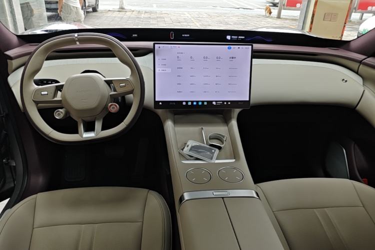 Used Xiaomi Auto YU7 2025 Ultra-Long Range All-Wheel Drive Pro Version Center Console