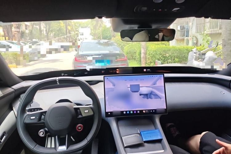 Used Xiaomi Auto YU7 2025 Ultra-Long Range Rear-Wheel Drive Version Center Console