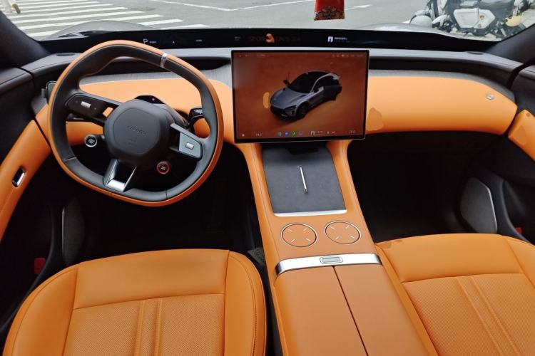 Used Xiaomi Auto YU7 2025 Ultra-Long Range Rear-Wheel Drive Version Center Console