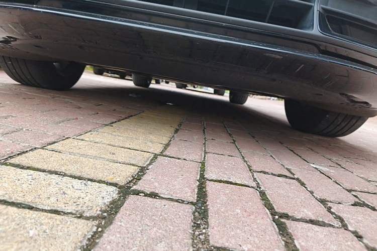 Used Xiaomi Auto YU7 2025 Ultra-Long Range High-Performance All-Wheel-Drive Max Edition Chassis Front