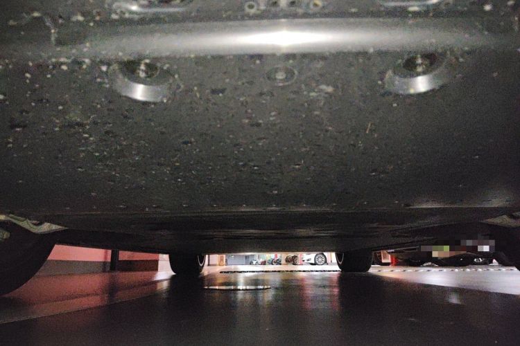 Used Xiaomi Auto YU7 2025 Ultra-Long Range High-Performance All-Wheel-Drive Max Edition Chassis Front
