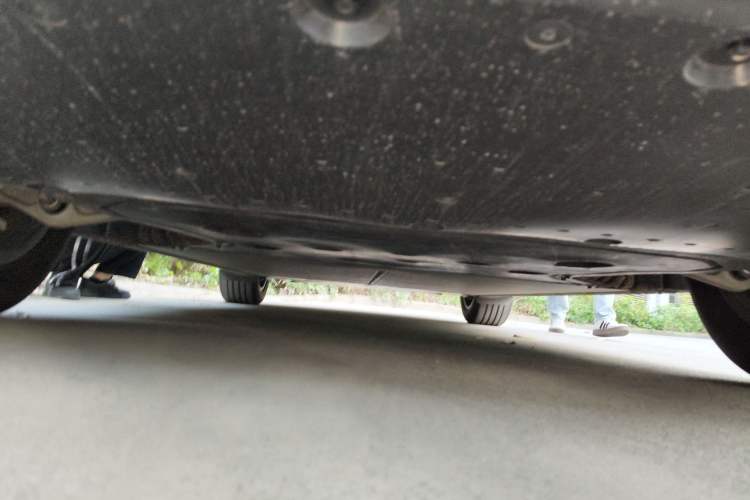 Used Xiaomi Auto YU7 2025 Ultra-Long Range Rear-Wheel Drive Version Chassis Front