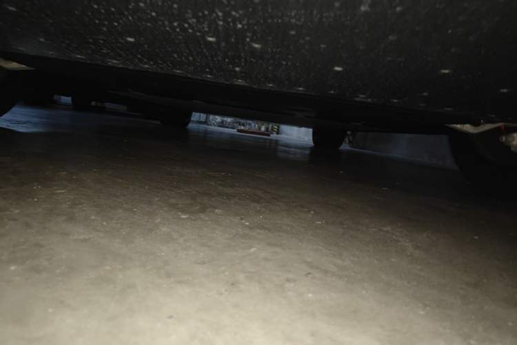 Used Xiaomi Auto YU7 2025 Ultra-Long Range High-Performance All-Wheel-Drive Max Edition Chassis Front