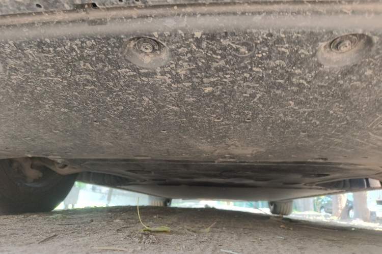 Used Xiaomi Auto YU7 2025 Ultra-Long Range High-Performance All-Wheel-Drive Max Edition Chassis Front