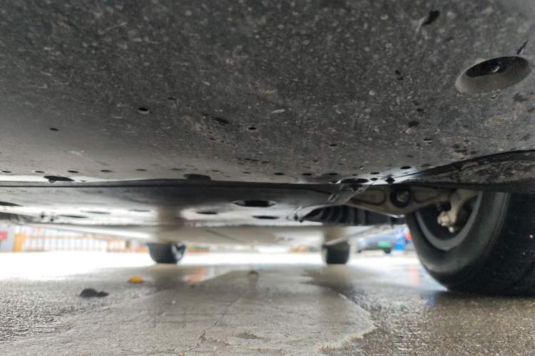 Used Xiaomi Auto YU7 2025 Ultra-Long Range Rear-Wheel Drive Version Chassis Front