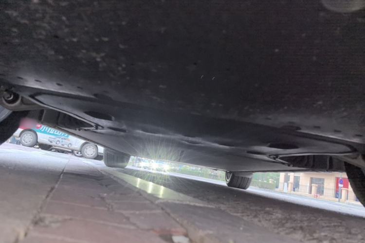 Used Xiaomi Auto YU7 2025 Ultra-Long Range Rear-Wheel Drive Version Chassis Front