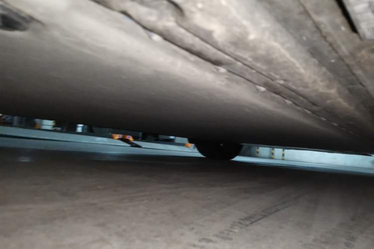 Used Xiaomi Auto YU7 2025 Ultra-Long Range High-Performance All-Wheel-Drive Max Edition Chassis Front Left