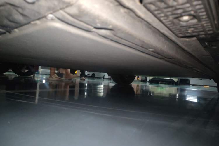 Used Xiaomi Auto YU7 2025 Ultra-Long Range Rear-Wheel Drive Version Chassis Front Left