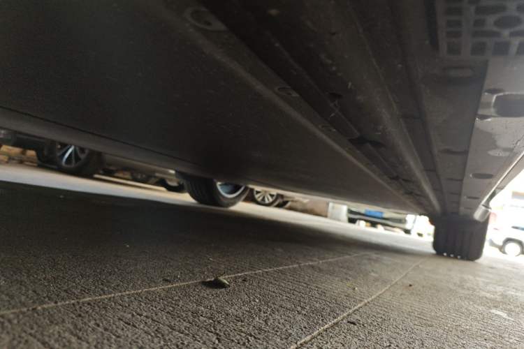 Used Xiaomi Auto YU7 2025 Ultra-Long Range Rear-Wheel Drive Version Chassis Front Left
