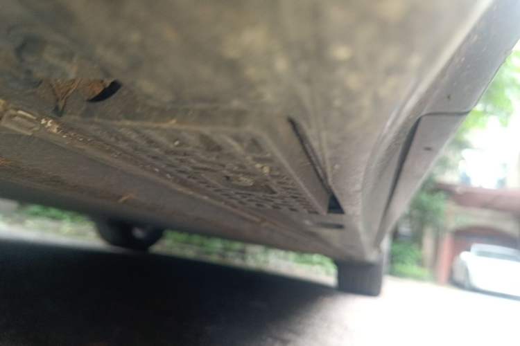 Used Xiaomi Auto YU7 2025 Ultra-Long Range High-Performance All-Wheel-Drive Max Edition Chassis Front Left