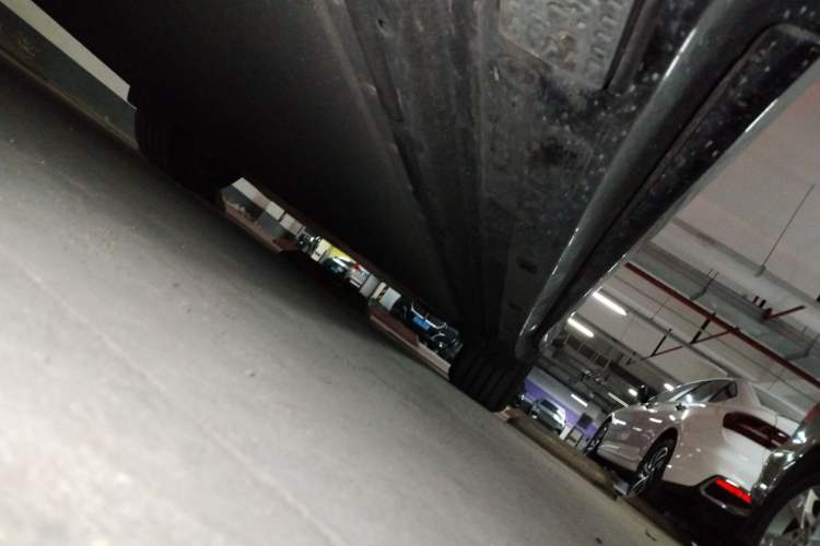Used Xiaomi Auto YU7 2025 Ultra-Long Range Rear-Wheel Drive Version Chassis Front Left