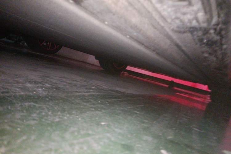Used Xiaomi Auto YU7 2025 Ultra-Long Range High-Performance All-Wheel-Drive Max Edition Chassis Front Left