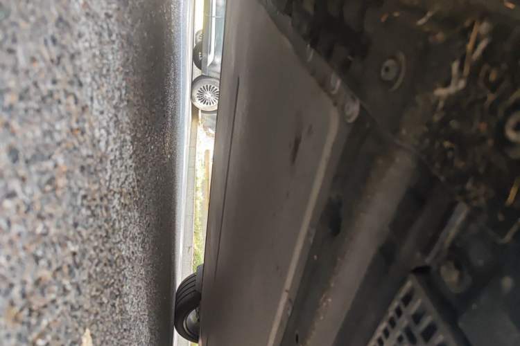 Used Xiaomi Auto YU7 2025 Ultra-Long Range Rear-Wheel Drive Version Chassis Front Left