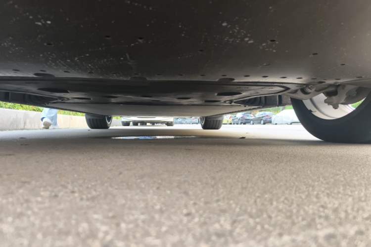 Used Xiaomi Auto YU7 2025 Ultra-Long Range High-Performance All-Wheel-Drive Max Edition Chassis Front