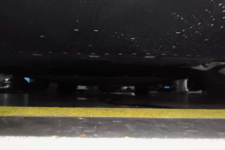 Used Xiaomi Auto YU7 2025 Ultra-Long Range High-Performance All-Wheel-Drive Max Edition Chassis Front