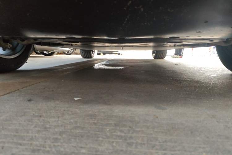 Used Xiaomi Auto YU7 2025 Ultra-Long Range Rear-Wheel Drive Version Chassis Front