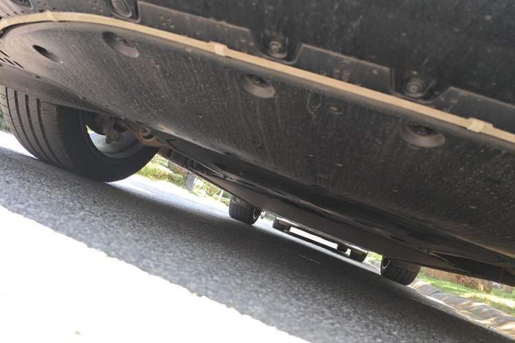 Used Xiaomi Auto YU7 2025 Ultra-Long Range High-Performance All-Wheel-Drive Max Edition Chassis Front