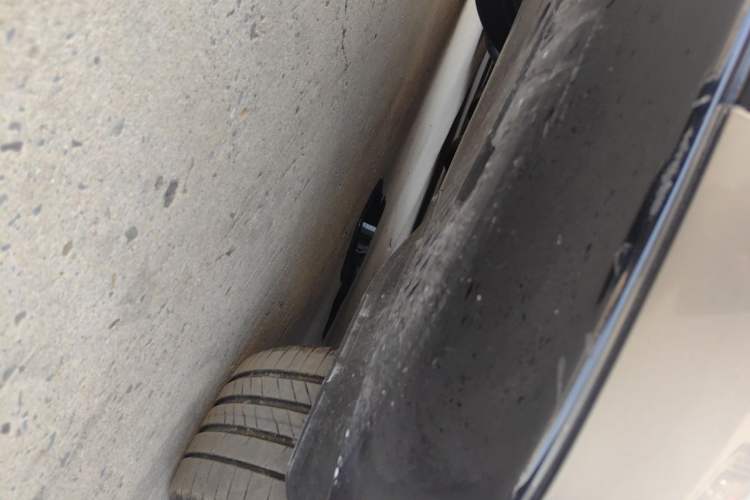 Used Xiaomi Auto YU7 2025 Ultra-Long Range Rear-Wheel Drive Version Chassis Front Right