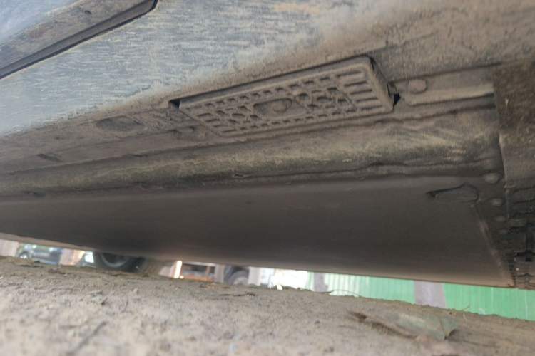 Used Xiaomi Auto YU7 2025 Ultra-Long Range High-Performance All-Wheel-Drive Max Edition Chassis Front Right