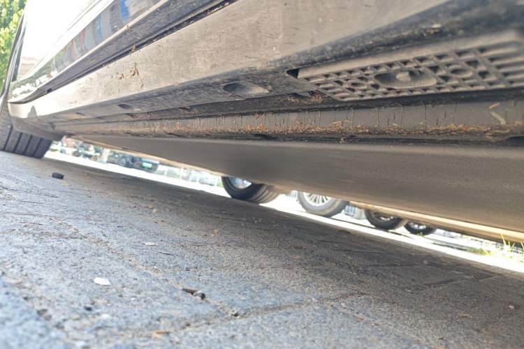Used Xiaomi Auto YU7 2025 Ultra-Long Range High-Performance All-Wheel-Drive Max Edition Chassis Front Right
