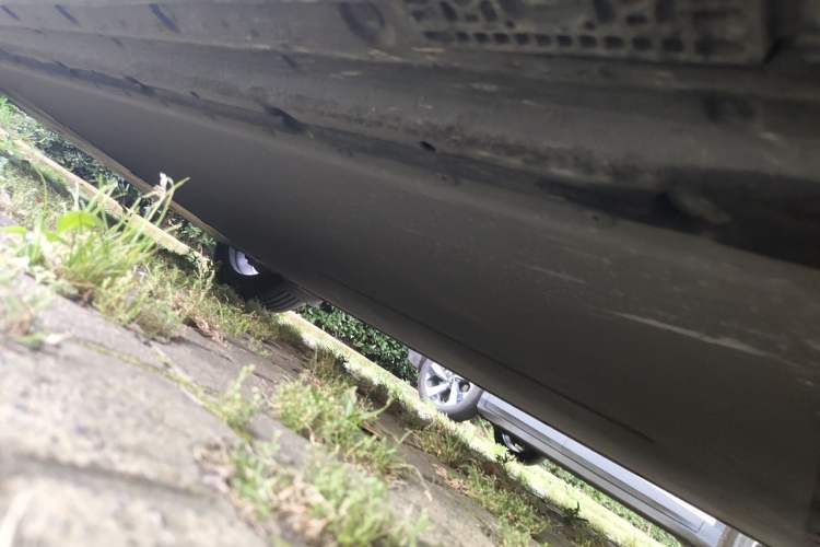 Used Xiaomi Auto YU7 2025 Ultra-Long Range Rear-Wheel Drive Version Chassis Front Right