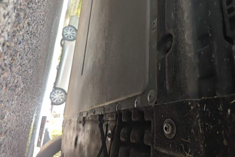 Used Xiaomi Auto YU7 2025 Ultra-Long Range Rear-Wheel Drive Version Chassis Front Right