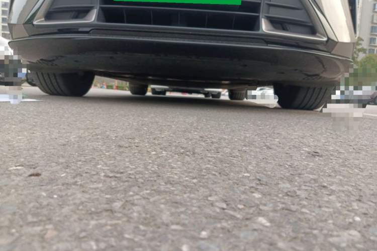 Used Xiaomi Auto YU7 2025 Ultra-Long Range All-Wheel Drive Pro Version Chassis Front