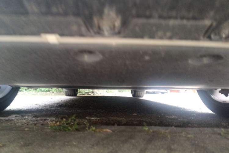 Used Xiaomi Auto YU7 2025 Ultra-Long Range High-Performance All-Wheel-Drive Max Edition Chassis Front