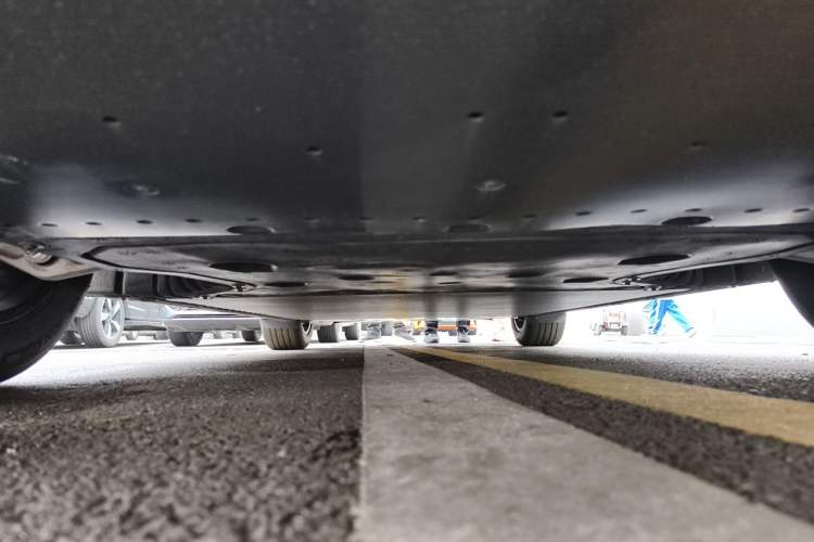 Used Xiaomi Auto YU7 2025 Ultra-Long Range All-Wheel Drive Pro Version Chassis Front