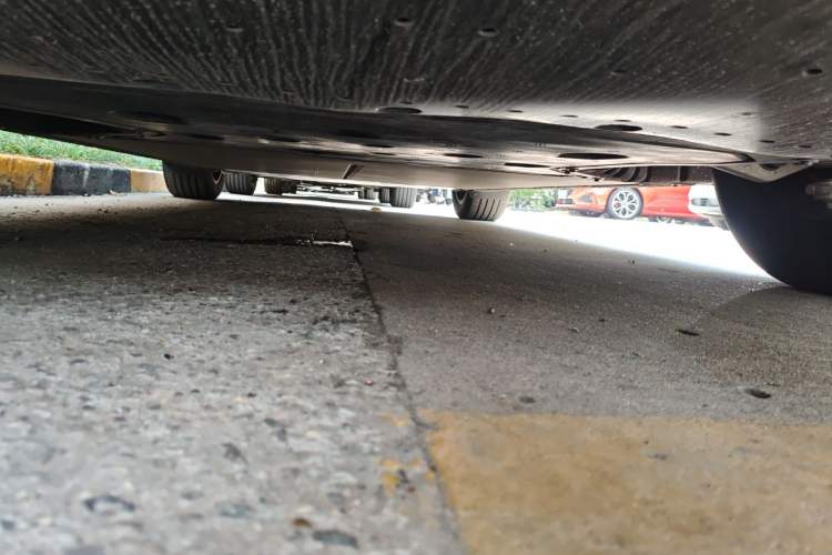 Used Xiaomi Auto YU7 2025 Ultra-Long Range Rear-Wheel Drive Version Chassis Front