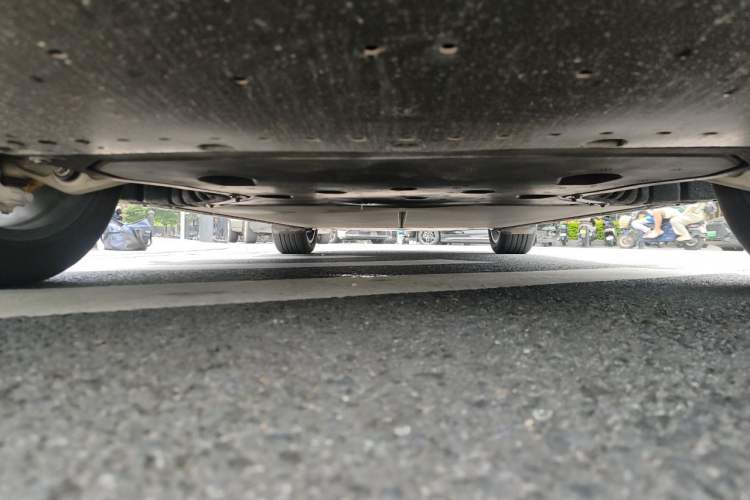 Used Xiaomi Auto YU7 2025 Ultra-Long Range Rear-Wheel Drive Version Chassis Front