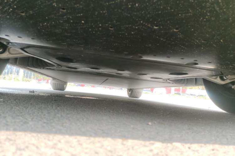 Used Xiaomi Auto YU7 2025 Ultra-Long Range Rear-Wheel Drive Version Chassis Front