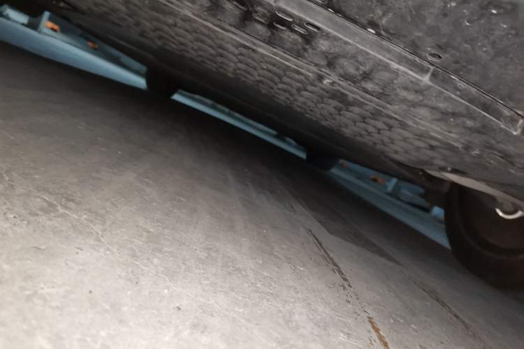 Used Xiaomi Auto YU7 2025 Ultra-Long Range High-Performance All-Wheel-Drive Max Edition Chassis Rear
