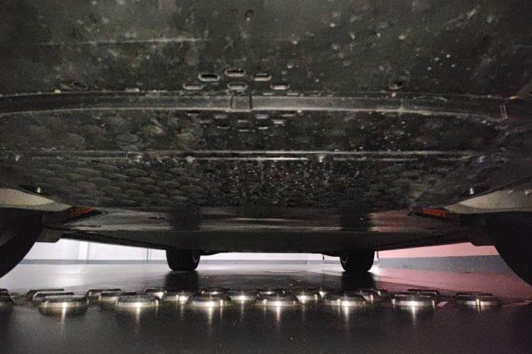 Used Xiaomi Auto YU7 2025 Ultra-Long Range High-Performance All-Wheel-Drive Max Edition Chassis Rear