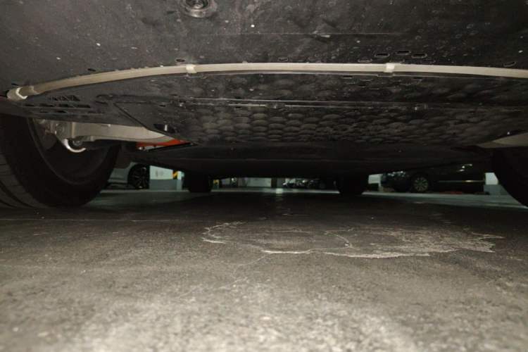 Used Xiaomi Auto YU7 2025 Ultra-Long Range High-Performance All-Wheel-Drive Max Edition Chassis Rear