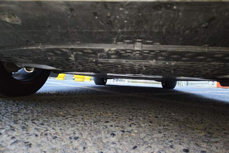Used Xiaomi Auto YU7 2025 Ultra-Long Range High-Performance All-Wheel-Drive Max Edition Chassis Rear