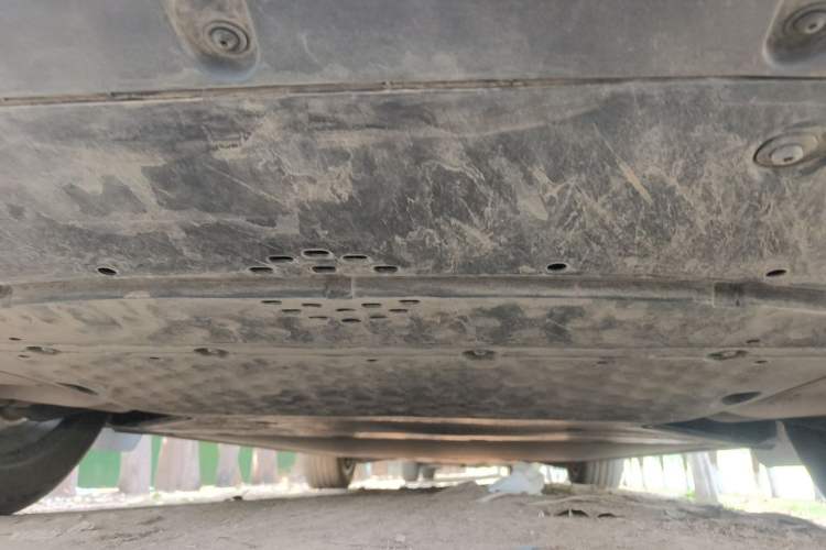 Used Xiaomi Auto YU7 2025 Ultra-Long Range High-Performance All-Wheel-Drive Max Edition Chassis Rear