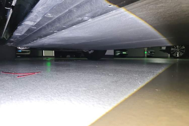 Used Xiaomi Auto YU7 2025 Ultra-Long Range Rear-Wheel Drive Version Chassis Rear Left