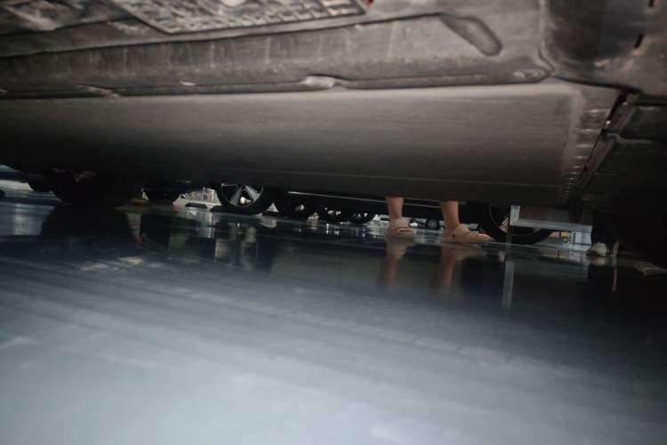 Used Xiaomi Auto YU7 2025 Ultra-Long Range Rear-Wheel Drive Version Chassis Rear Left
