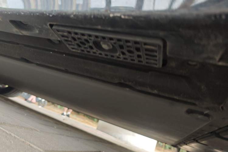 Used Xiaomi Auto YU7 2025 Ultra-Long Range High-Performance All-Wheel-Drive Max Edition Chassis Rear Left