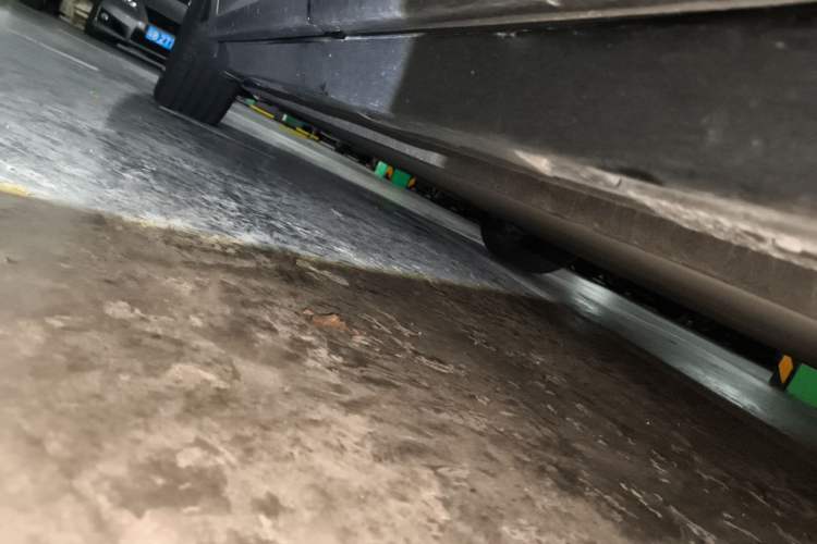Used Xiaomi Auto YU7 2025 Ultra-Long Range High-Performance All-Wheel-Drive Max Edition Chassis Rear Left