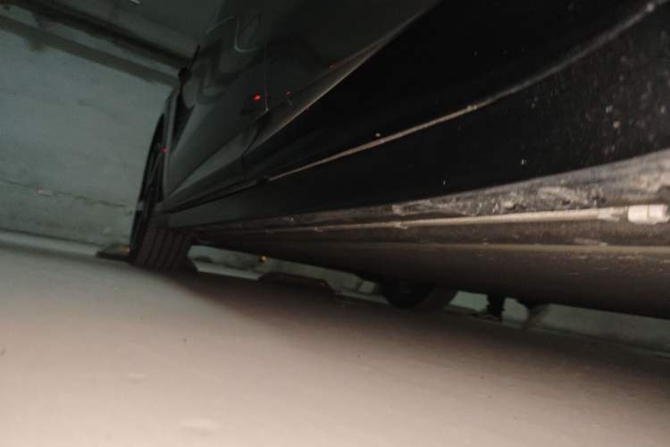Used Xiaomi Auto YU7 2025 Ultra-Long Range High-Performance All-Wheel-Drive Max Edition Chassis Rear Left
