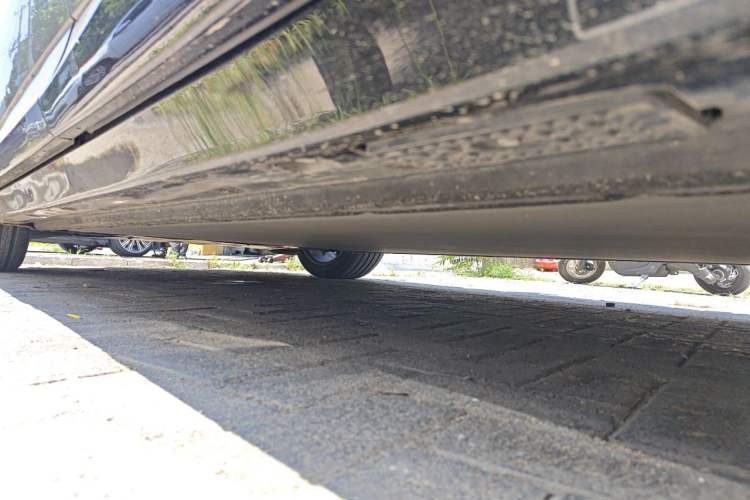 Used Xiaomi Auto YU7 2025 Ultra-Long Range High-Performance All-Wheel-Drive Max Edition Chassis Rear Left