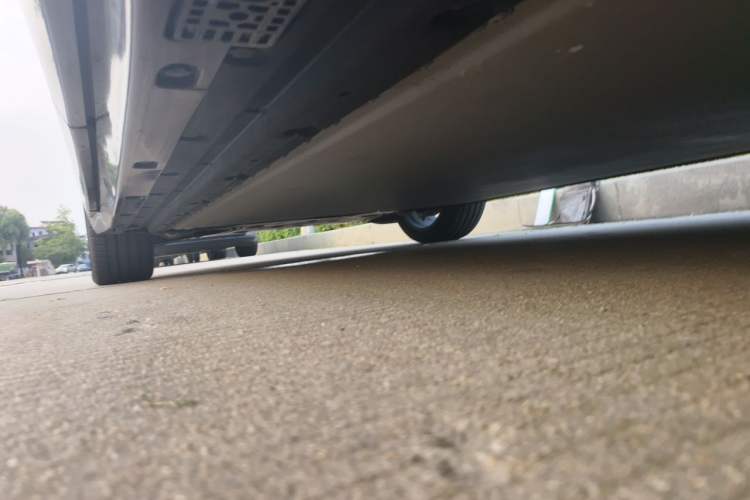 Used Xiaomi Auto YU7 2025 Ultra-Long Range High-Performance All-Wheel-Drive Max Edition Chassis Rear Left