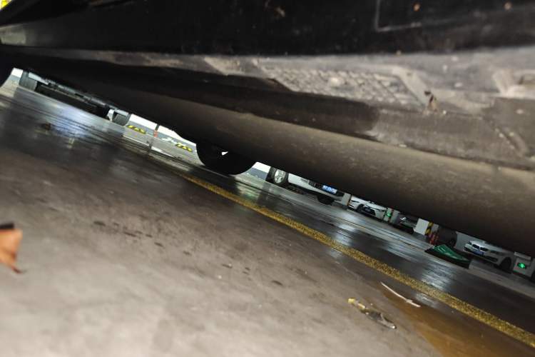 Used Xiaomi Auto YU7 2025 Ultra-Long Range High-Performance All-Wheel-Drive Max Edition Chassis Rear Left