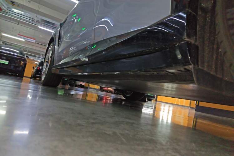 Used Xiaomi Auto YU7 2025 Ultra-Long Range High-Performance All-Wheel-Drive Max Edition Chassis Rear Left