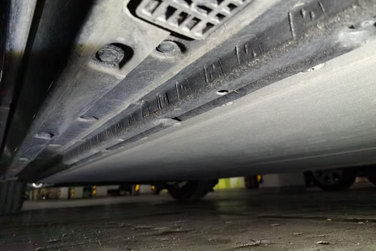 Used Xiaomi Auto YU7 2025 Ultra-Long Range Rear-Wheel Drive Version Chassis Rear Left