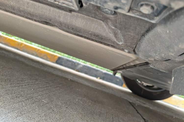 Used Xiaomi Auto YU7 2025 Ultra-Long Range Rear-Wheel Drive Version Chassis Rear Left