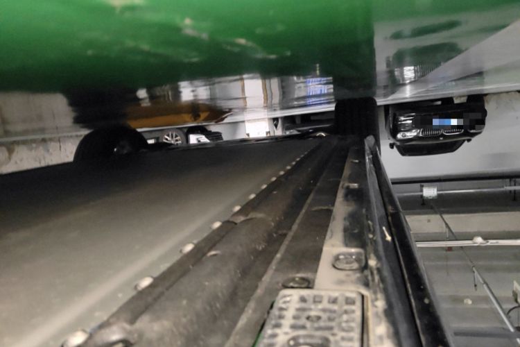 Used Xiaomi Auto YU7 2025 Ultra-Long Range High-Performance All-Wheel-Drive Max Edition Chassis Rear Left